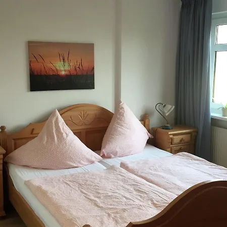 Вилла Welcoming Near Sea In *